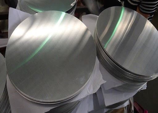 Le cercle 1235 en aluminium de nourriture de catégorie plaquent le plateau de approvisionnement argenté formé à froid