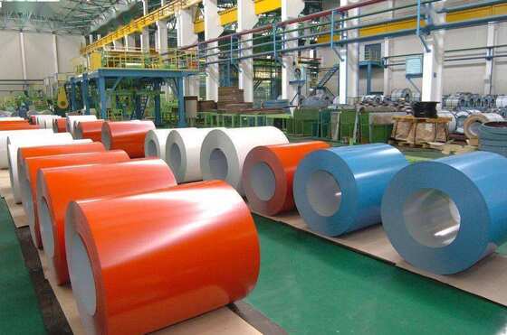 DX51D PPGI PPGL bobine en acier revêtu de couleur 0,12 ∼0,20 mm pour les toits et les bâtiments résistants à la corrosion